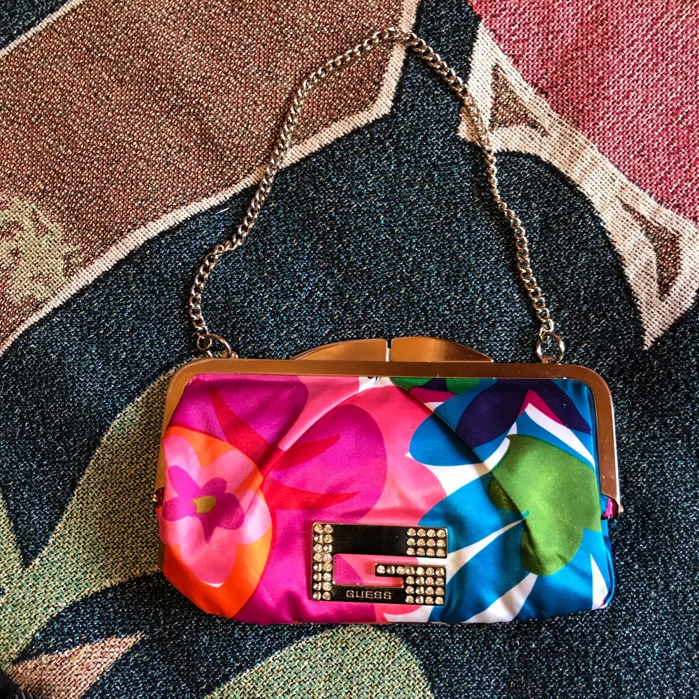 Guess purse - Picture 6 of 6